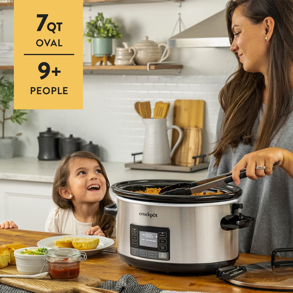 7-Quart Programmable Slow Cooker with Locking Lid W273433
