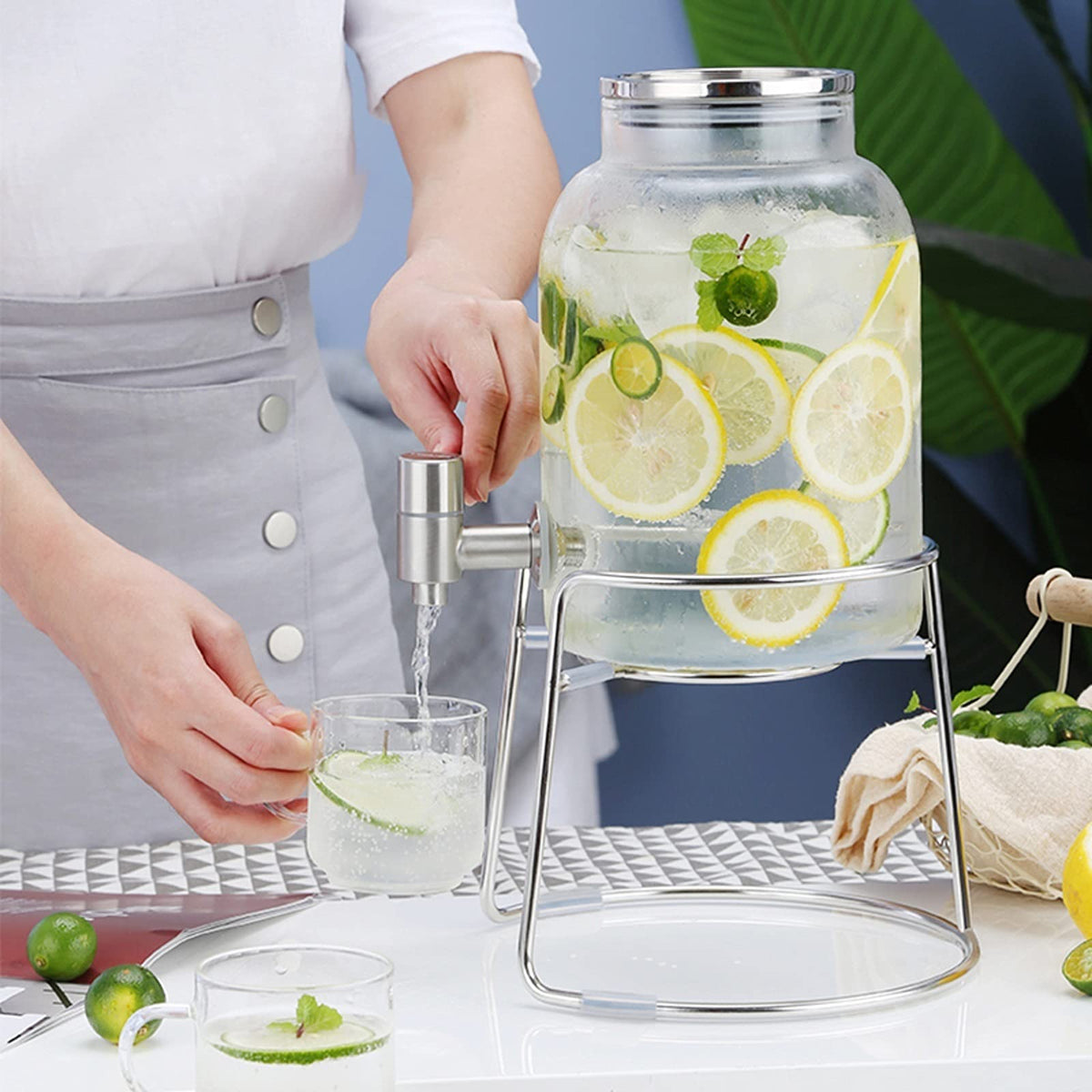 Large-capacity Cold Water Jug with Faucet High Borosilicate Glass Teapot with Base 101.4 Oz H872584