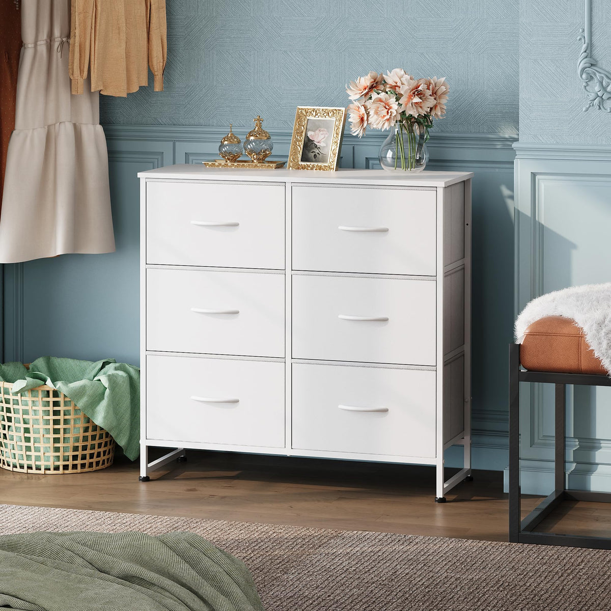 White 6 Drawer Dresser N7090